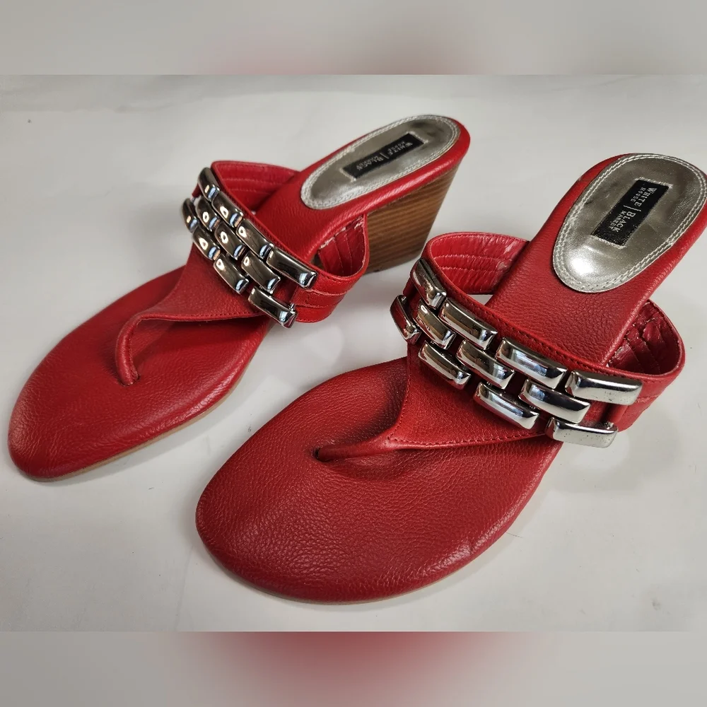 WHBM Red Leather Heavy Chain Accent Wedge Thong Sandals Size 10M